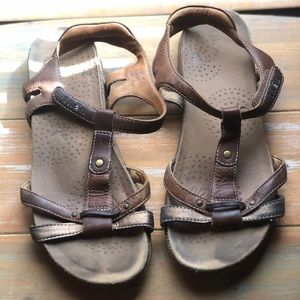 Taos Sandals Brown Size 8 Women’s Shoes Summer